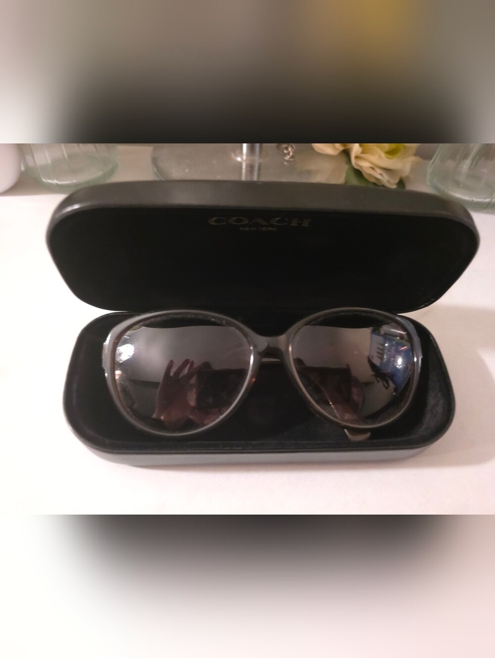 Coach Women's Black Sunglasses with Dark Gray Lenses With Case